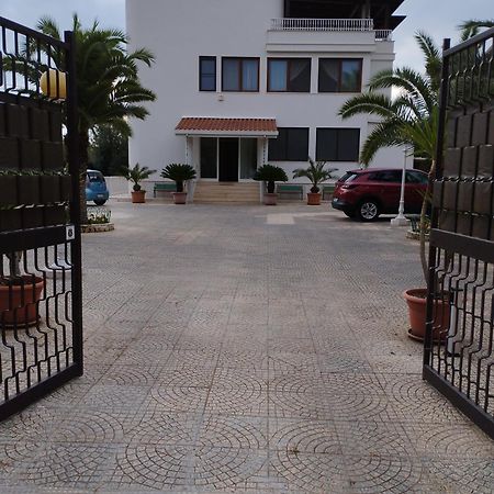 Villa Erry Trani Exteriör bild