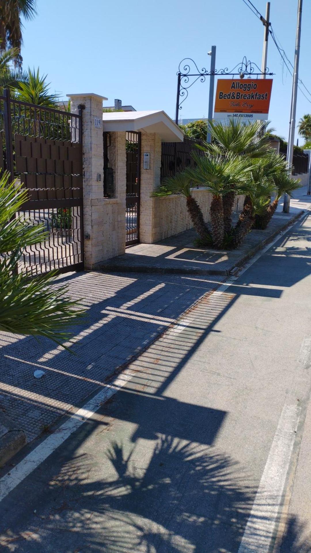 Villa Erry Trani Exteriör bild