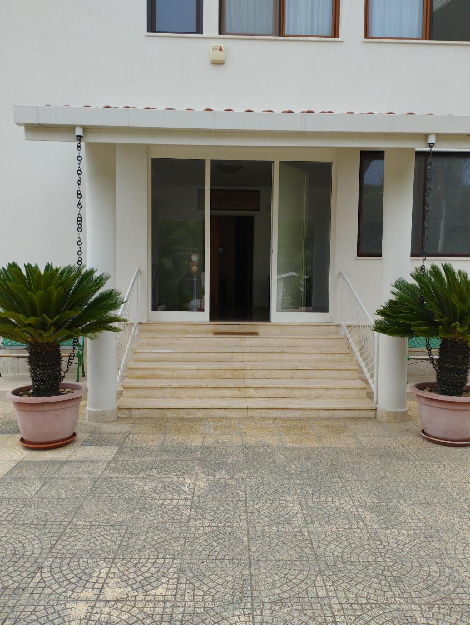 Villa Erry Trani Exteriör bild