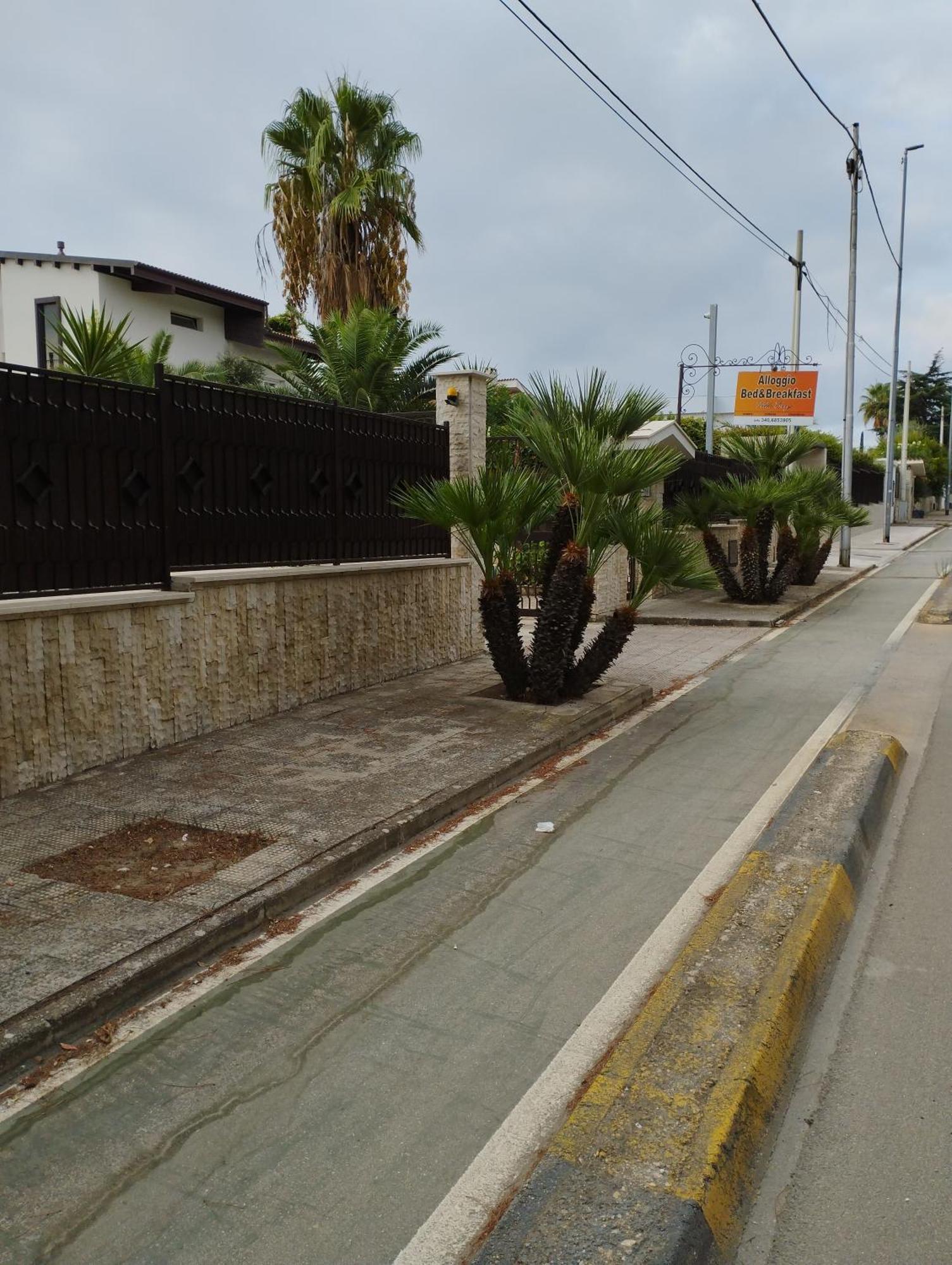 Villa Erry Trani Exteriör bild
